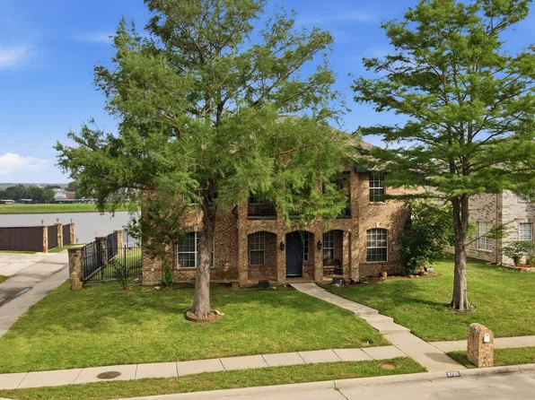 3705 Menard Dr, Carrollton, TX 75010