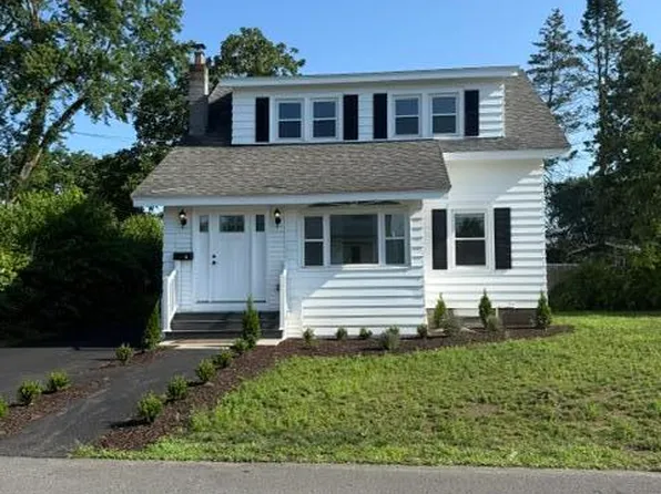 61 Woodlawn Road, Colonie, NY 12110