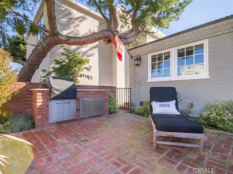 1905 E Balboa Blvd — Photo 17