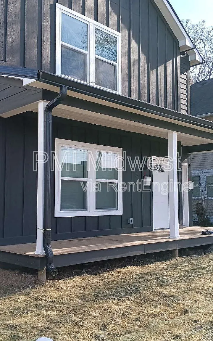 3 bed, 2.0 bath, 1250 sqft, $1,499 — Photo 2