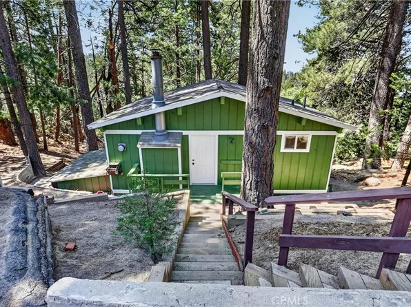 32375 Scandia Dr, Running Springs, CA 92382