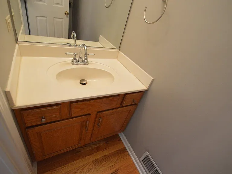 3301 Banford Cir — Photo 14