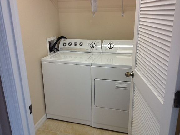2nd image of 6831 Breezy Palm Dr