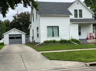 516 2nd St N, Wahpeton, ND 58075