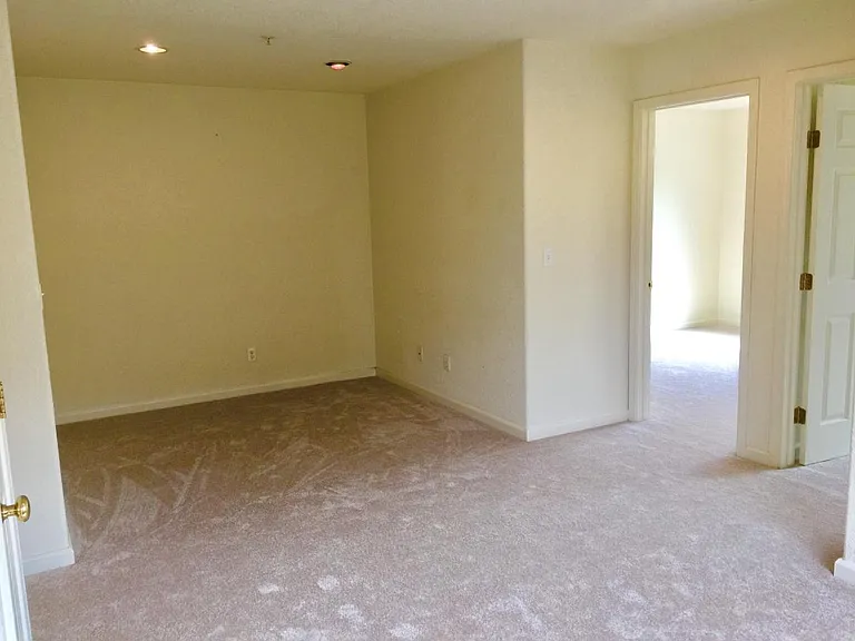 743 Adams St — Photo 26