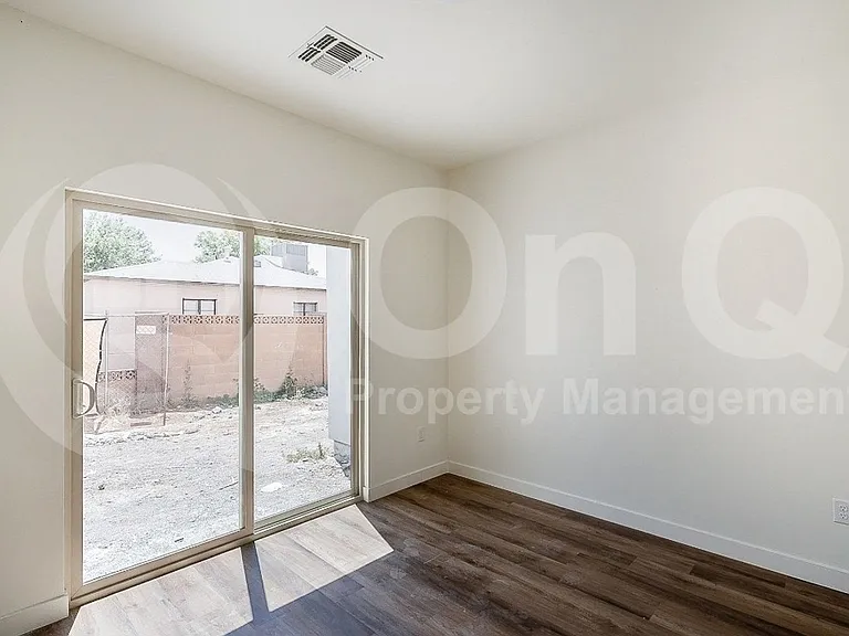 1443 E Osborn Rd #5 — Photo 6