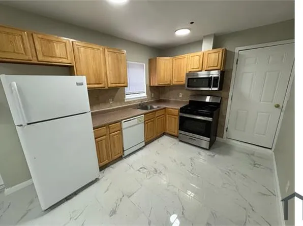 204 N 7th St, Newark, NJ