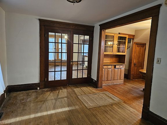 4th image of 57 Lincoln Ave