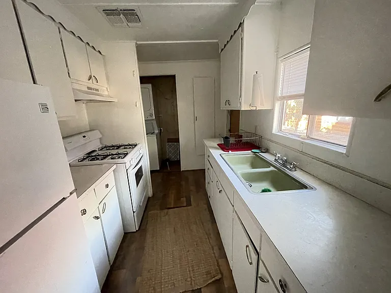 295 W Summer Haven Ln — Photo 4