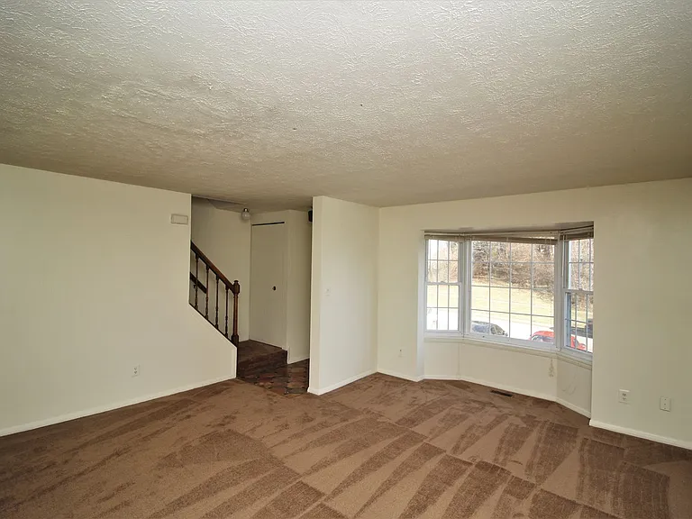 72 Stone Park Pl — Photo 2