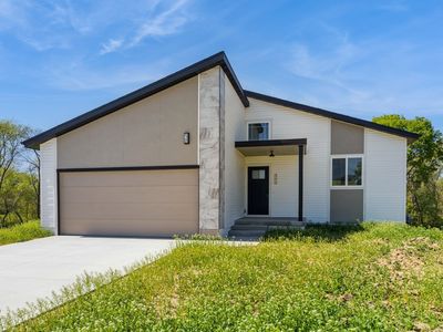 4274 Grover Woods Ln, Des Moines, IA, 50317