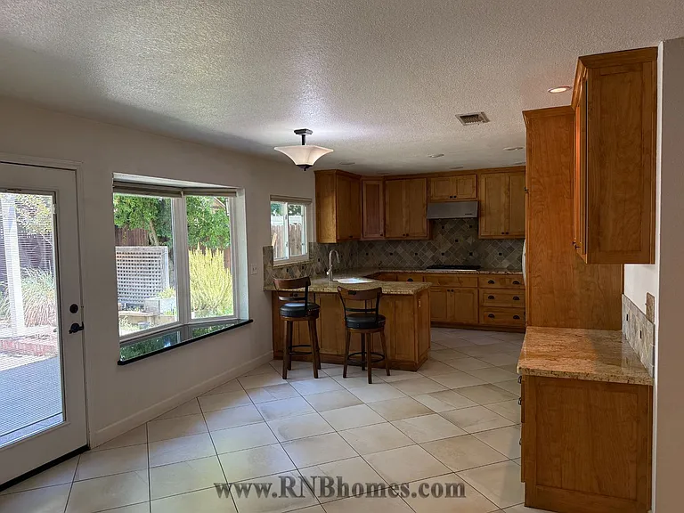 8301 Dalkeith Way — Photo 6