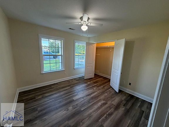5th image of 44 Vicky Ct NE