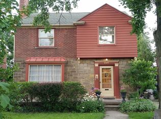 8594 Ward St, Detroit, MI 48228