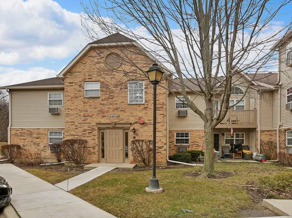 1414 W Clear Water Cir Unit 1A, Round Lake Beach, IL 60073