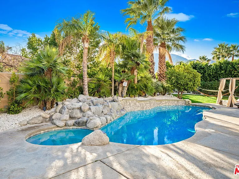 1083 E Circulo San Sorrento Rd — Photo 55