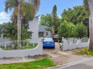 9881 SW 3rd St, Miami, FL 33174