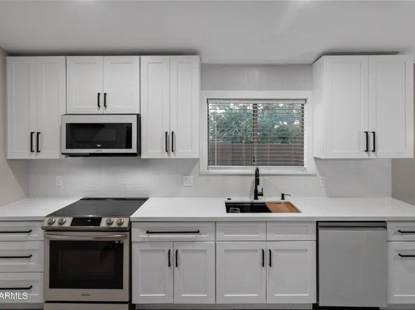 8610 N 68TH Lane, Peoria, AZ 85345