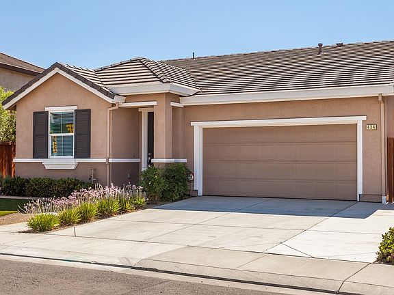 3rd image of 424 Potters Ln