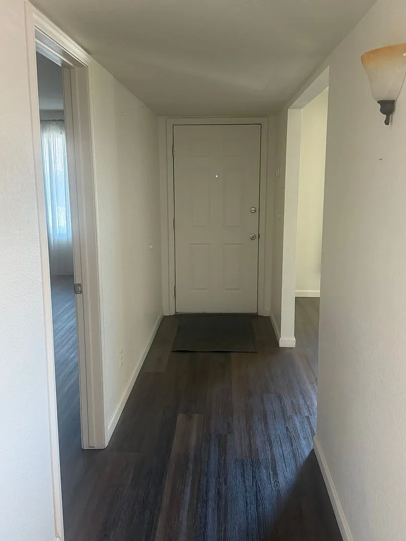 Large Home on Large Lot/Pet Friendly Home — Photo 3