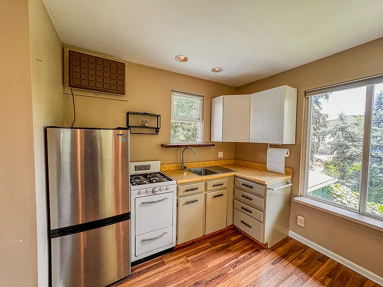 2122 Jackson St #C — Photo 12