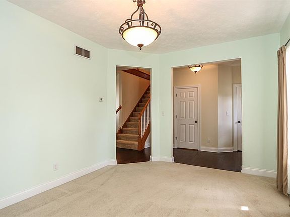 5th image of 1332 Lyndhurst Dr