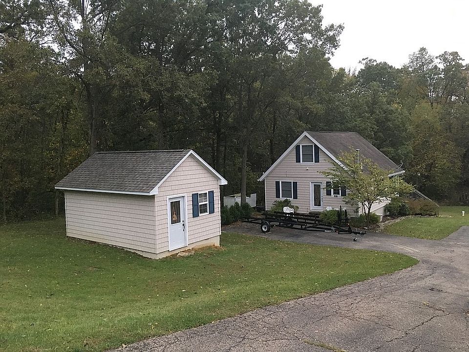 1st image of 216 N Shore Pl