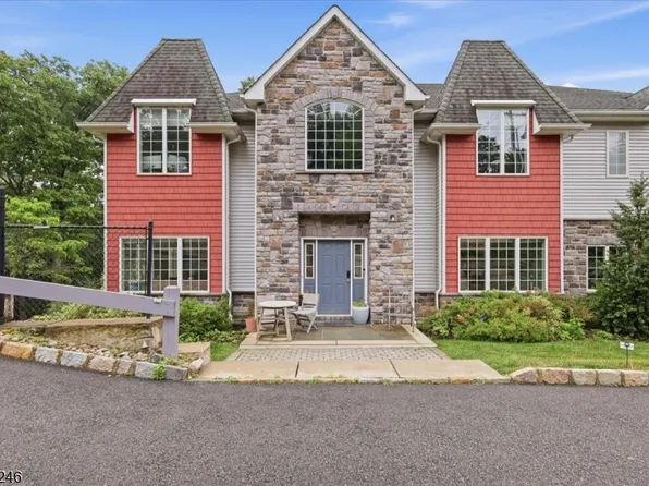 18 Puddingstone Rd, Morris Plains, NJ 07950