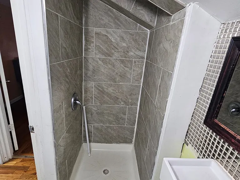 192-194 Littleton Ave #2 — Photo 3