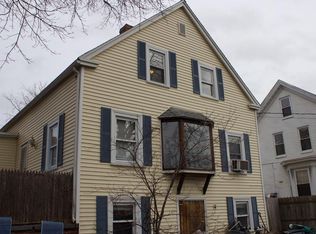 24 Elm St, Peabody, MA 01960