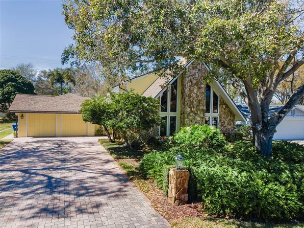 1944 Levine Ln, Clearwater, FL 33760