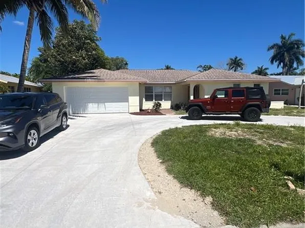 167 Pebble Beach BLVD, NAPLES, FL 34113