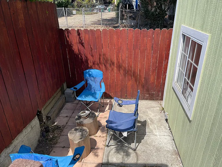 outdoor sitting area