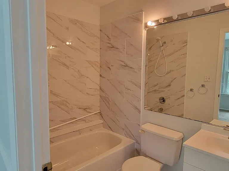 1408 Locust Ct — Photo 16