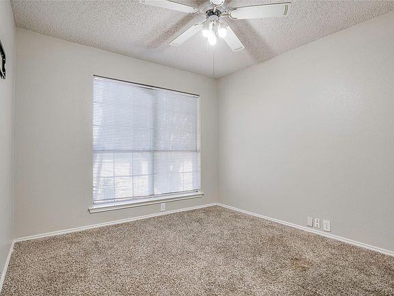 4th image of 102 Pershore Ln