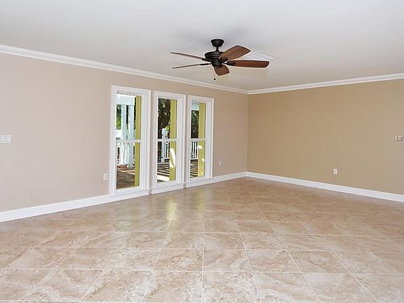 5th image of 6205 Goldfinch St