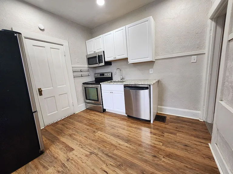 724 N Nevada Ave #5 — Photo 5