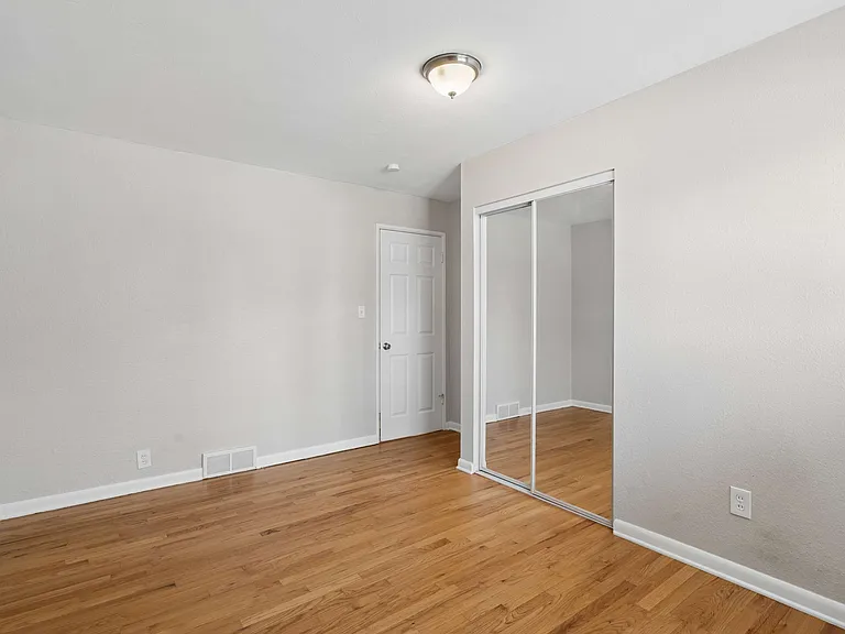 3145 S Fox St — Photo 28