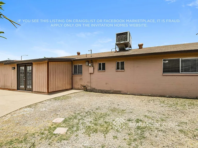 647 E Franklin Ave — Photo 16