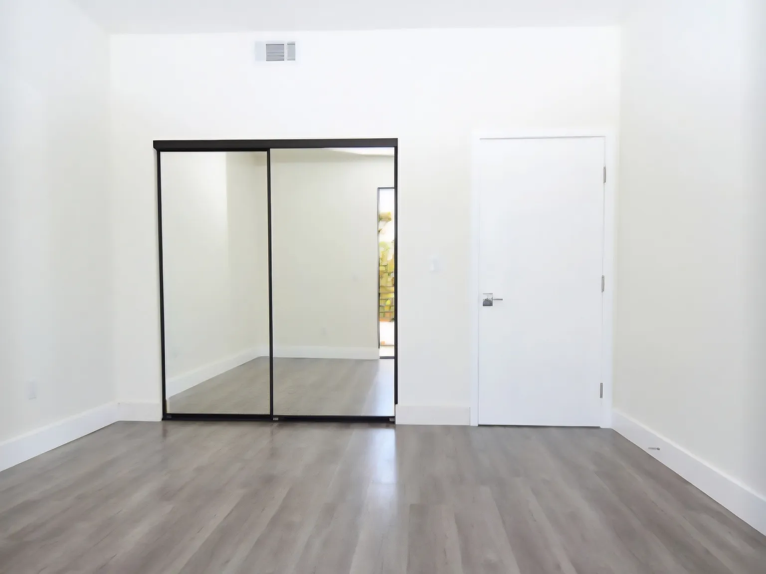 3 bed, 1450 sqft, $3,500 — Photo 3