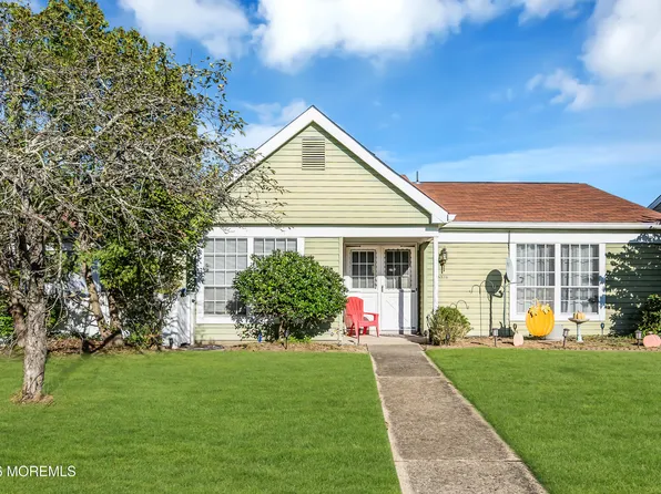 632 b Finchley Court, Manchester, NJ 08759