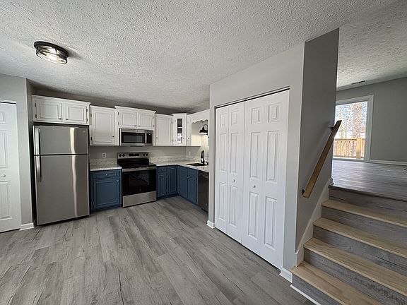 4th image of 1410 Ashbourne Dr