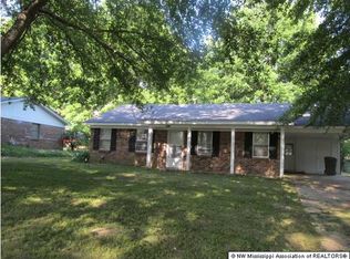 5812 Laurie Dr, Horn Lake, MS 38637