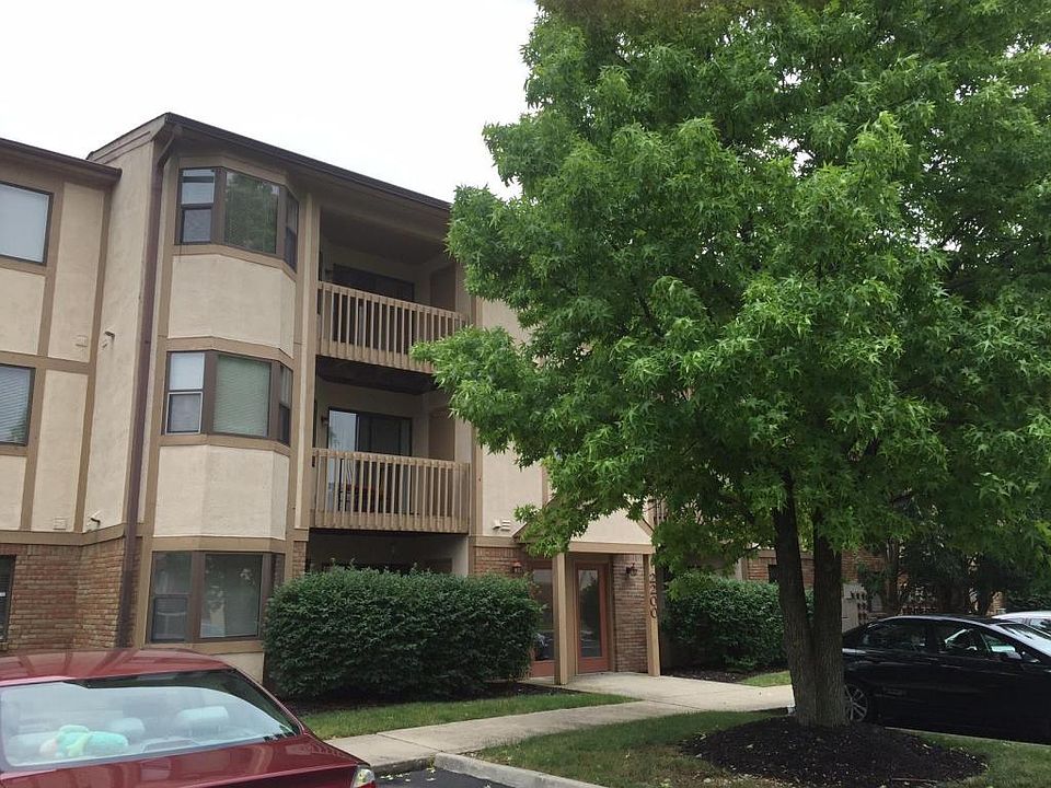 2nd image of 2200 Hedgerow Rd Unit J