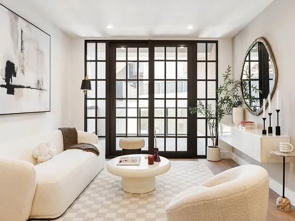 25-23 Newtown Ave #4F, Astoria, NY 11102