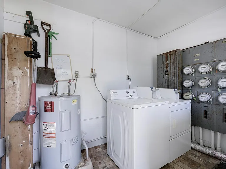 220 Lucerne Ave #1 — Photo 12