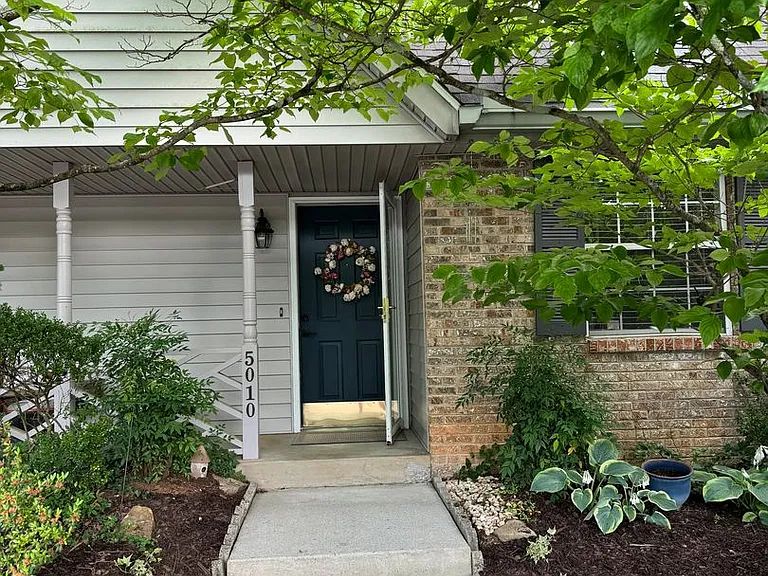 5010 Trace Manor Ln — Photo 1