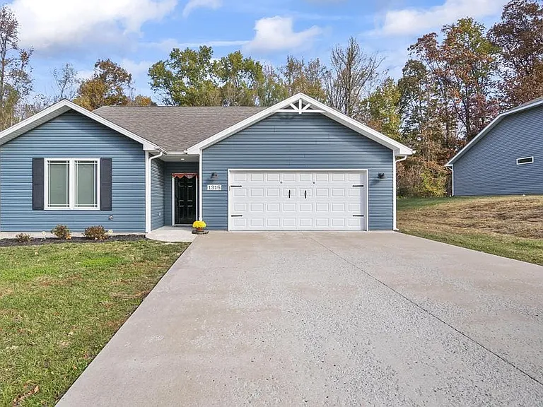 1303 Black Diamond Dr — Photo 23