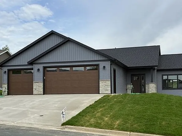540 Golfview Ave, Zumbrota, MN 55992