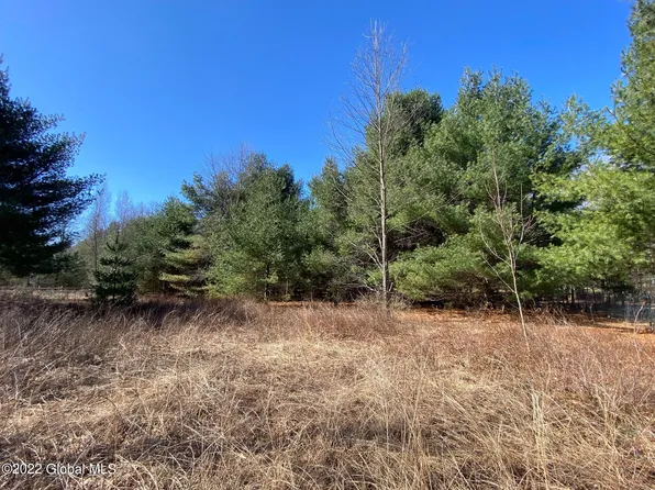 13 Comstock Road, Greenfield, NY 12822